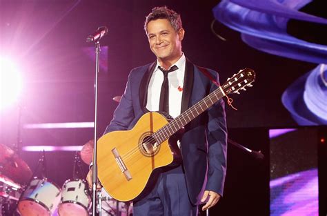 Alejandro Sanz Konserten: En Spansk Natt Fylld Med Salsa och Romantik!